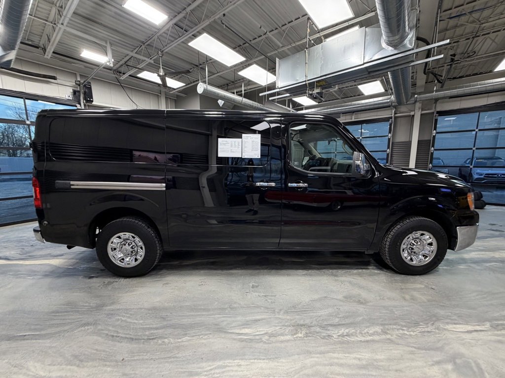 Used 2012 Nissan NV 3500 SV image 27