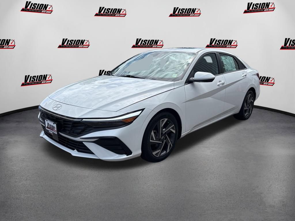 Used 2024 Hyundai Elantra SEL w/ Convenience Package FWD image 1