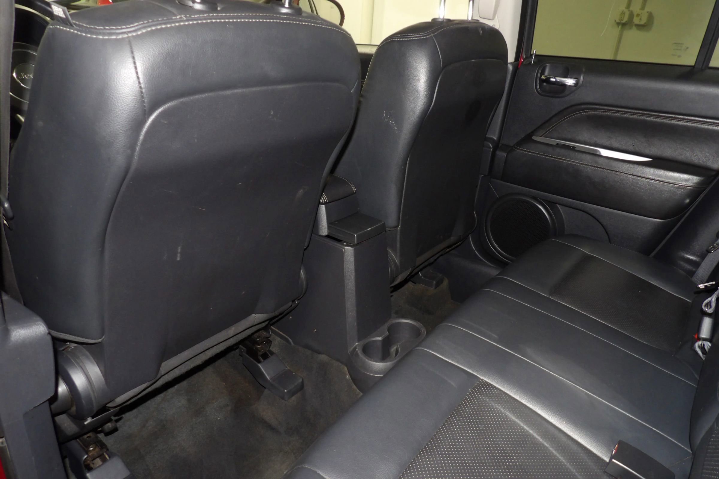 Used 2016 Jeep Compass High Altitude AWD/4WD image 9
