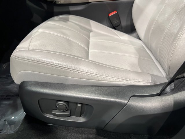 Used 2025 Land Rover Range Rover Evoque S image 21