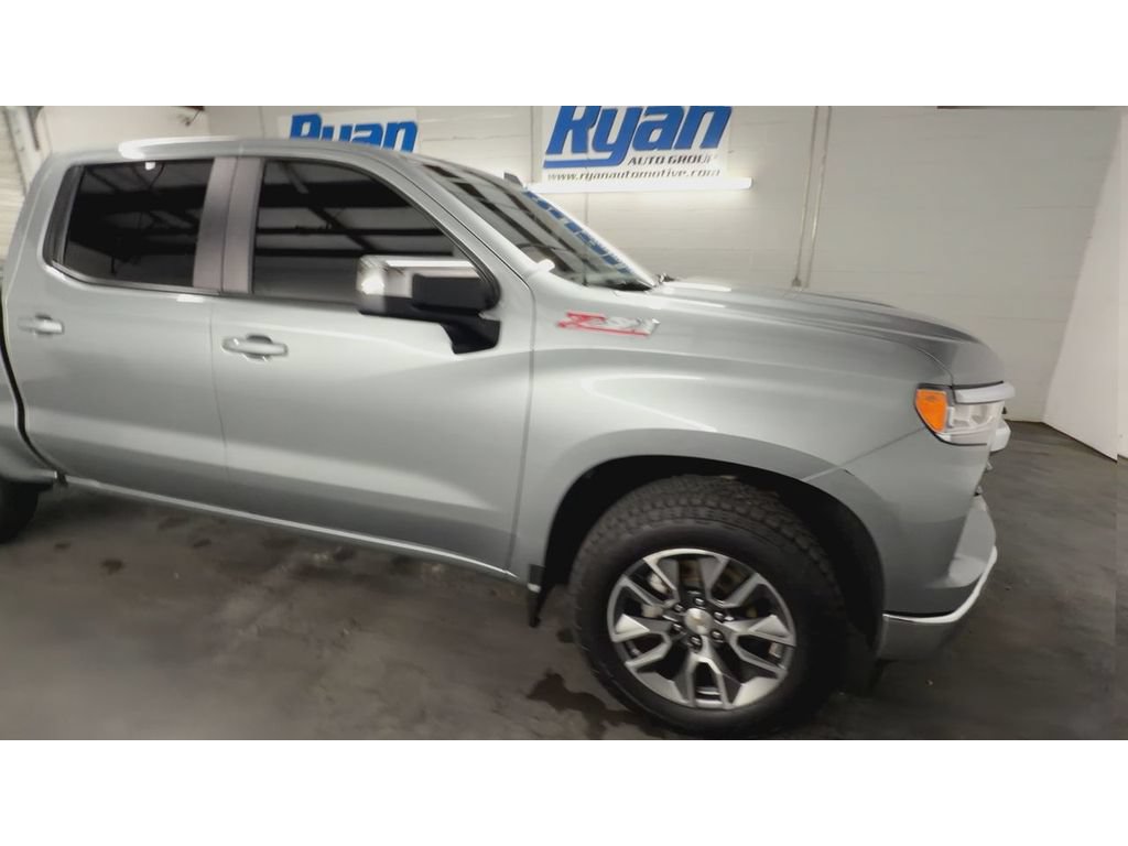 Used 2024 Chevrolet Silverado 1500 LT w/ Z71 Off-Road Package AWD/4WD image 2