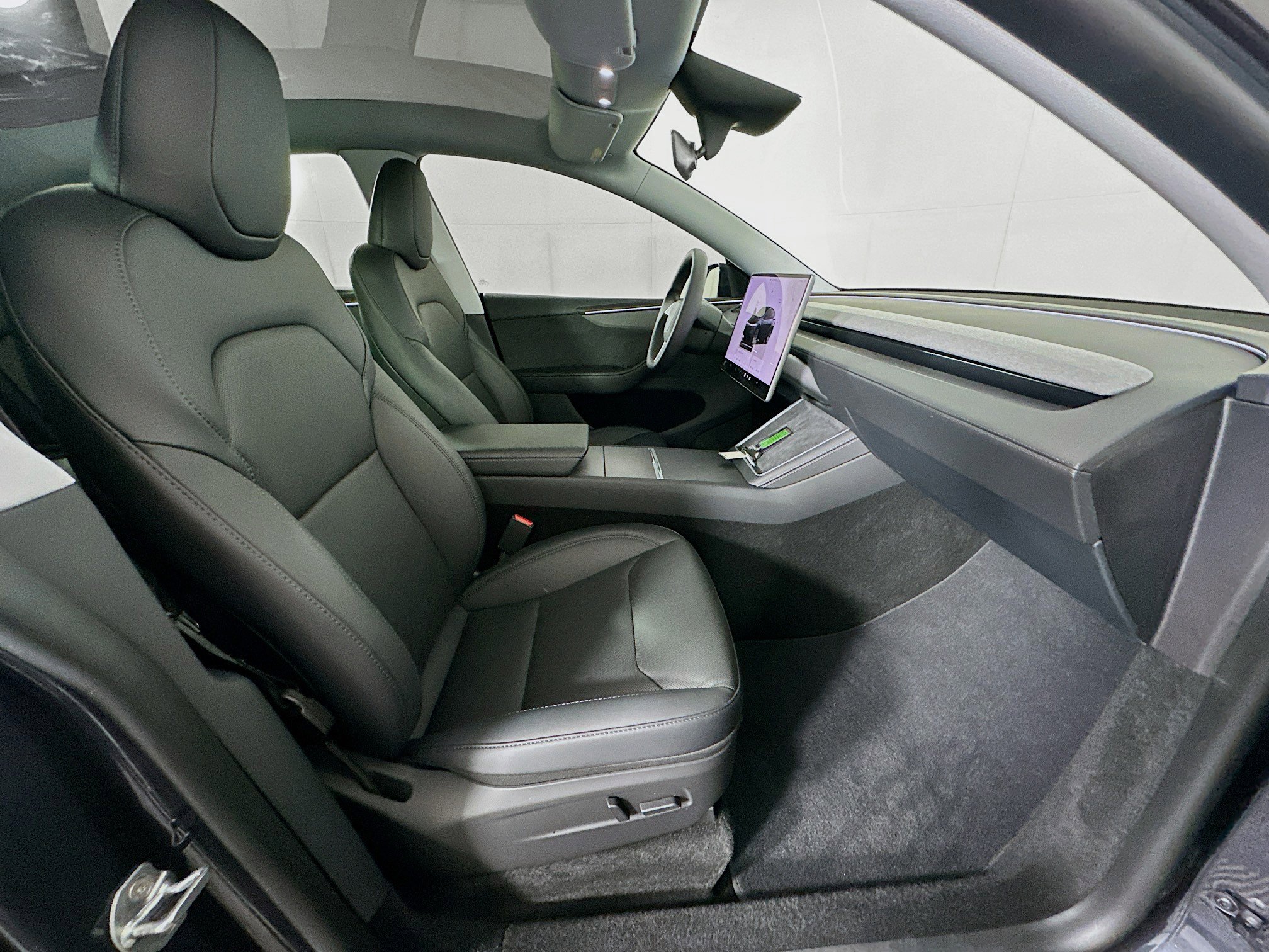 Used 2026 Tesla Model Y 2WD image 30