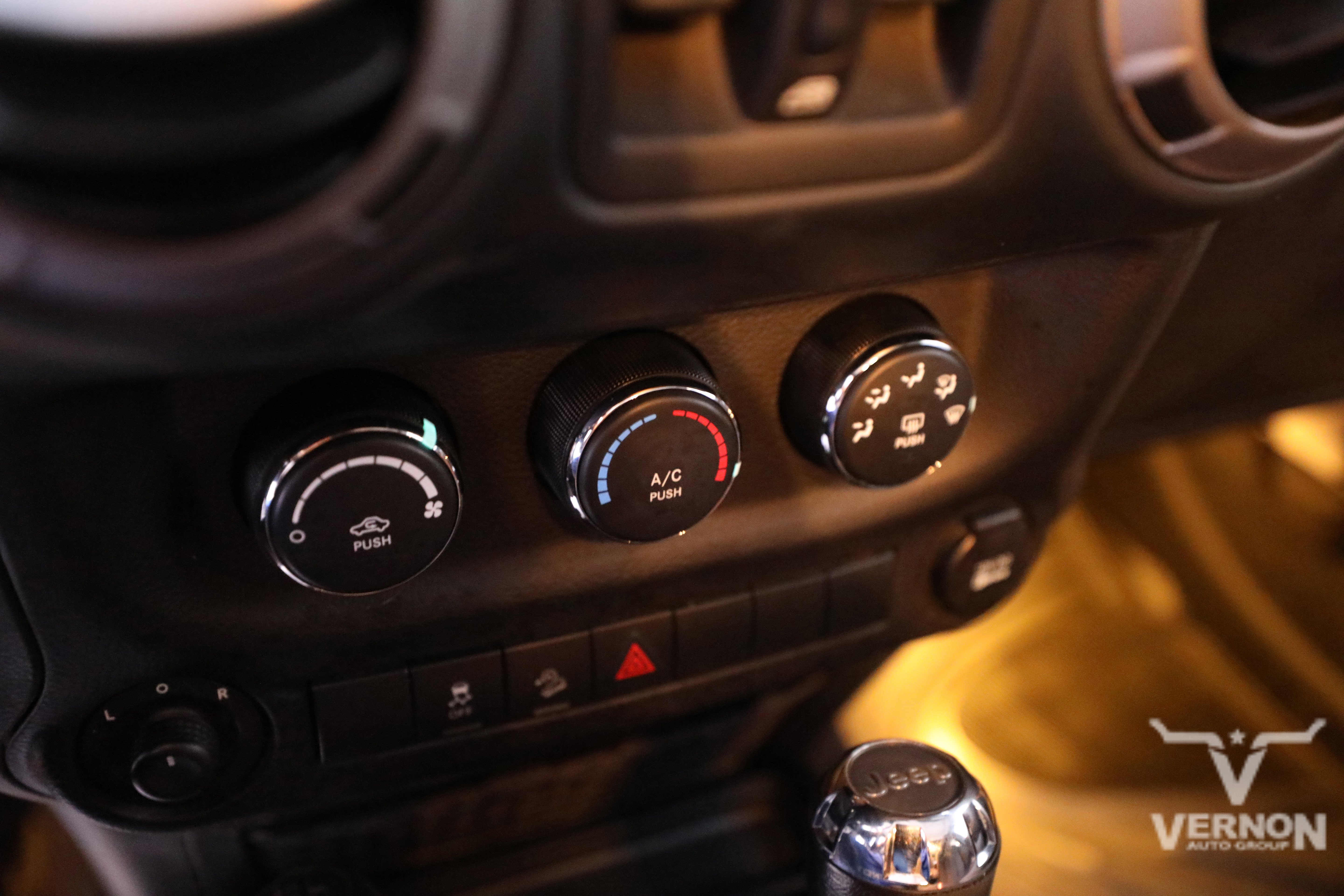 Used 2013 Jeep Wrangler Unlimited Sport image 20