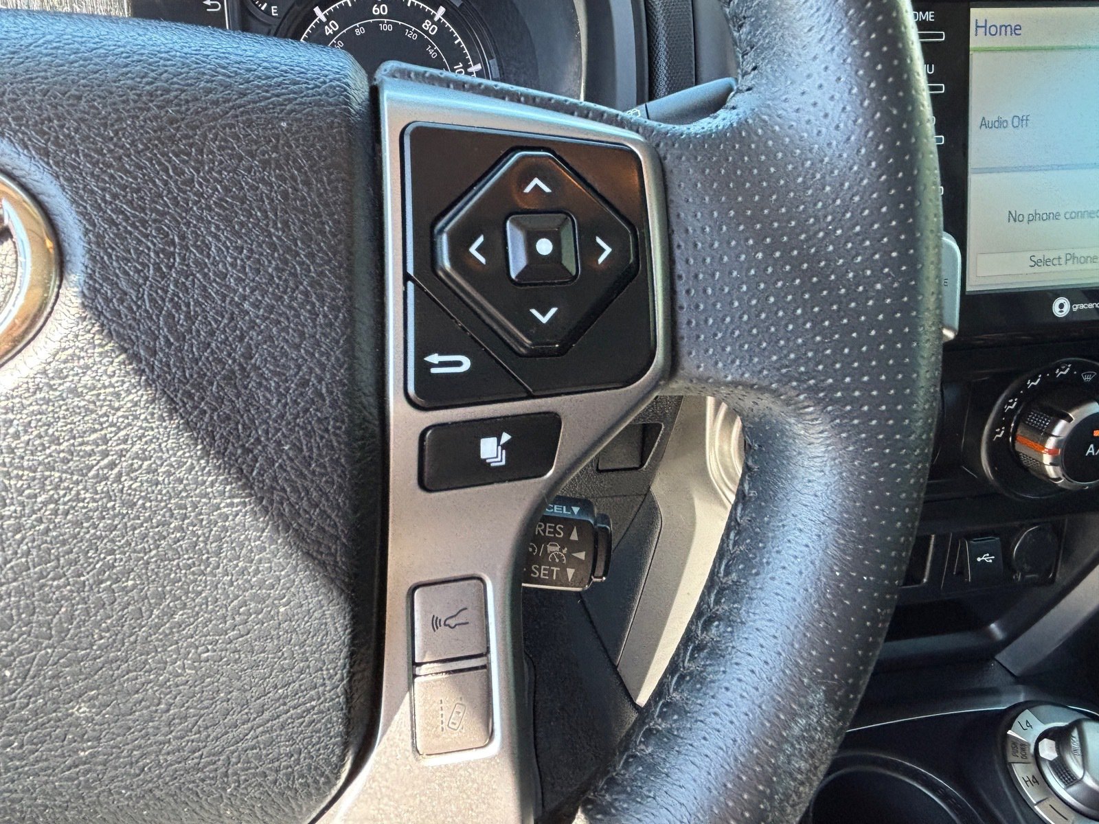 Used 2021 Toyota 4Runner SR5 Premium w/ Moonroof Package AWD/4WD image 23