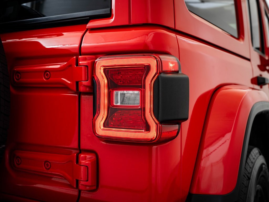 Used 2020 Jeep Wrangler Unlimited Sahara image 9