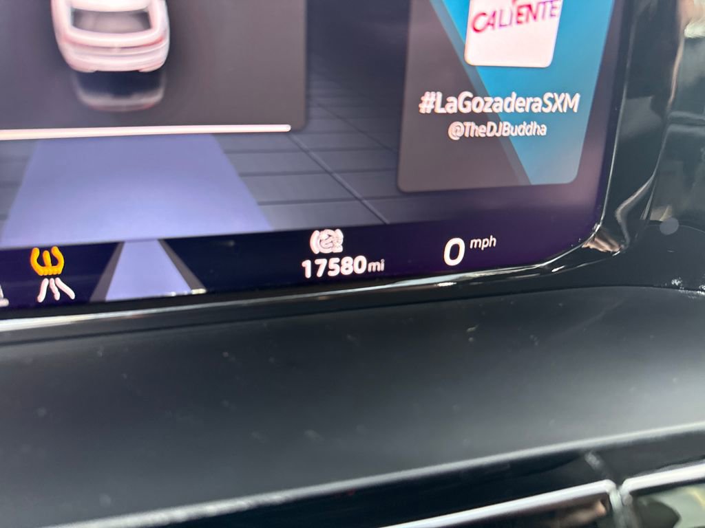 Used 2025 Volkswagen Atlas Cross Sport SE image 18