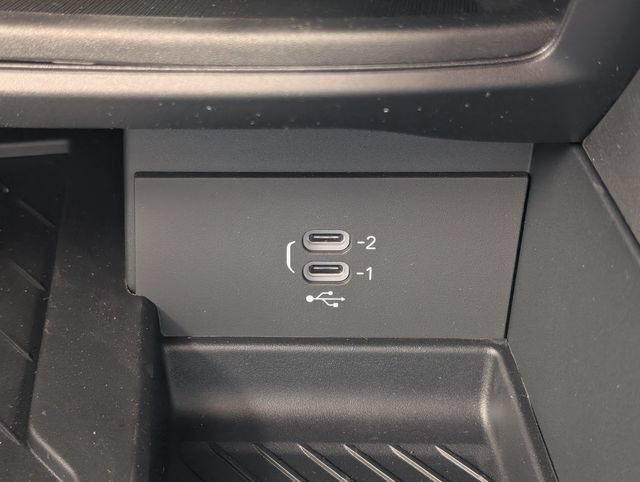 New 2027 Chrysler Pacifica Limited w/ S Appearance Package FWD image 34