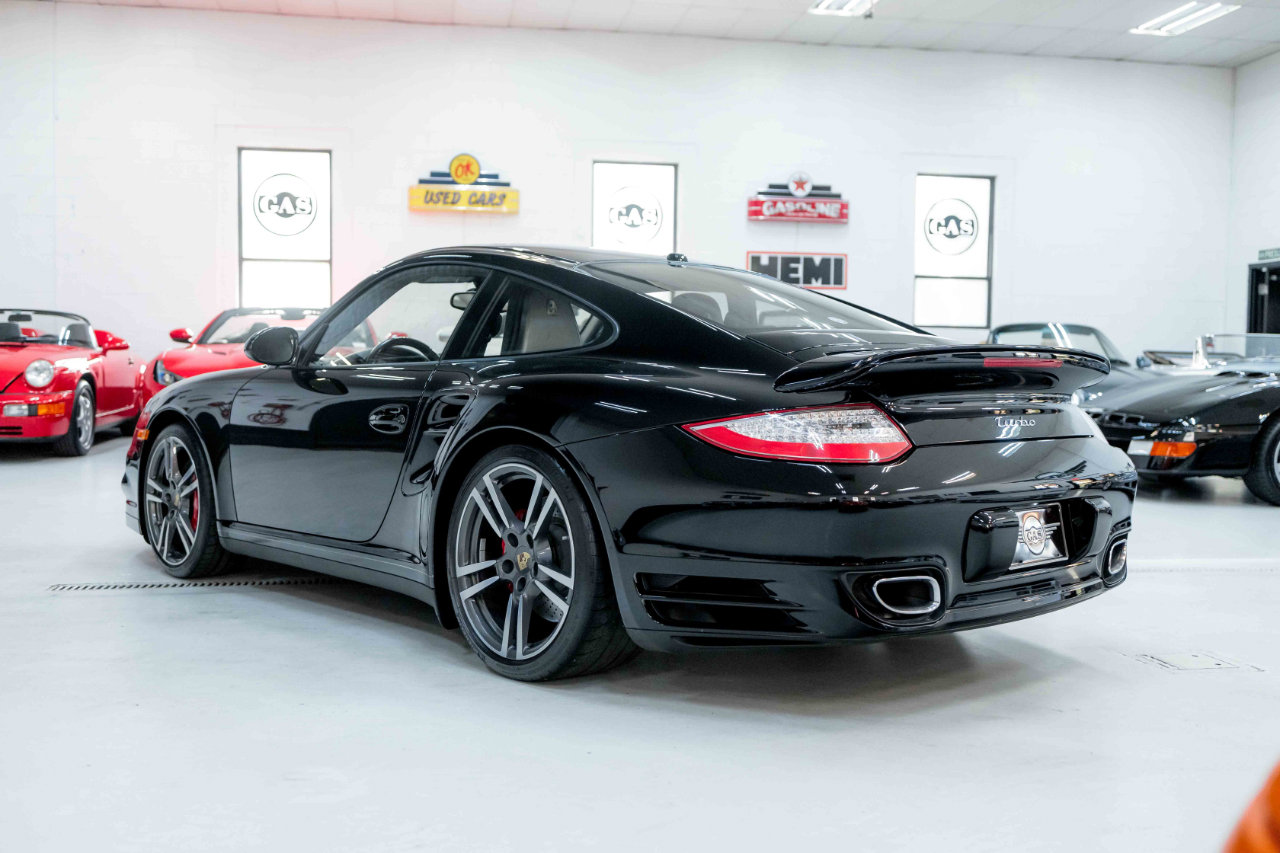 Used 2012 Porsche 911 Turbo image 7