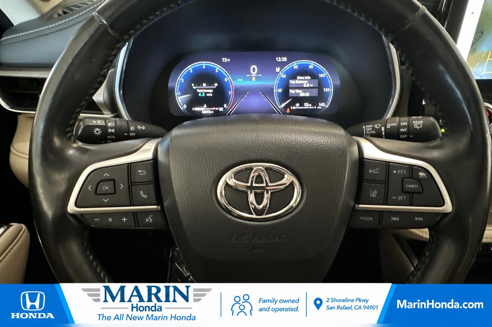 Used 2024 Toyota Highlander Platinum AWD/4WD image 28