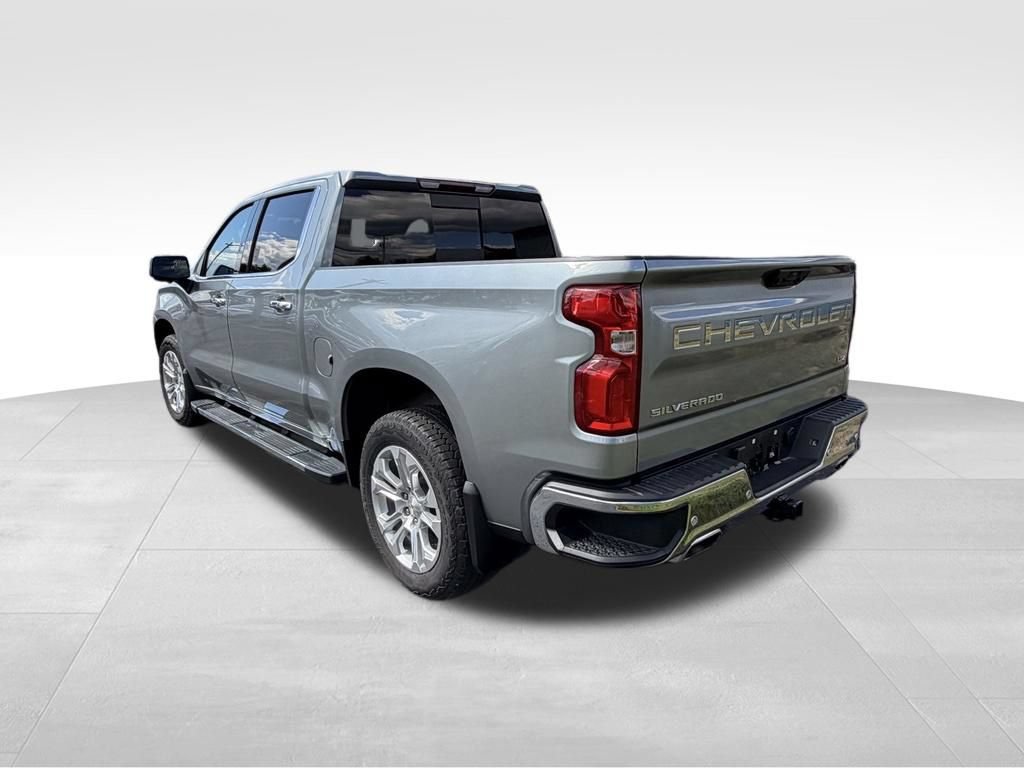 Used 2023 Chevrolet Silverado 1500 LTZ AWD/4WD image 3