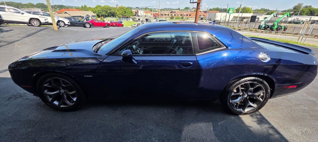 Used 2015 Dodge Challenger R/T Plus RWD image 4