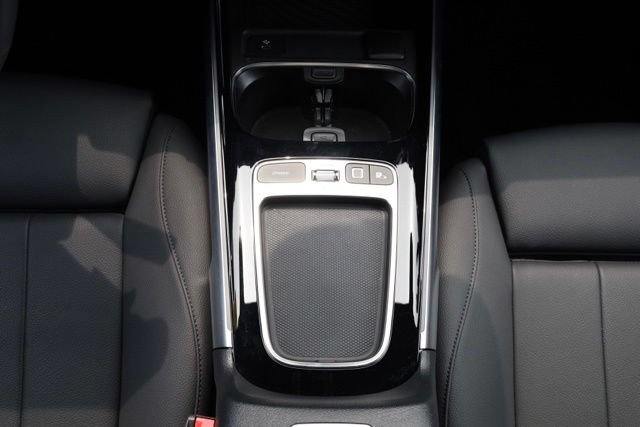 Certified 2025 Mercedes-Benz GLB 250 image 21