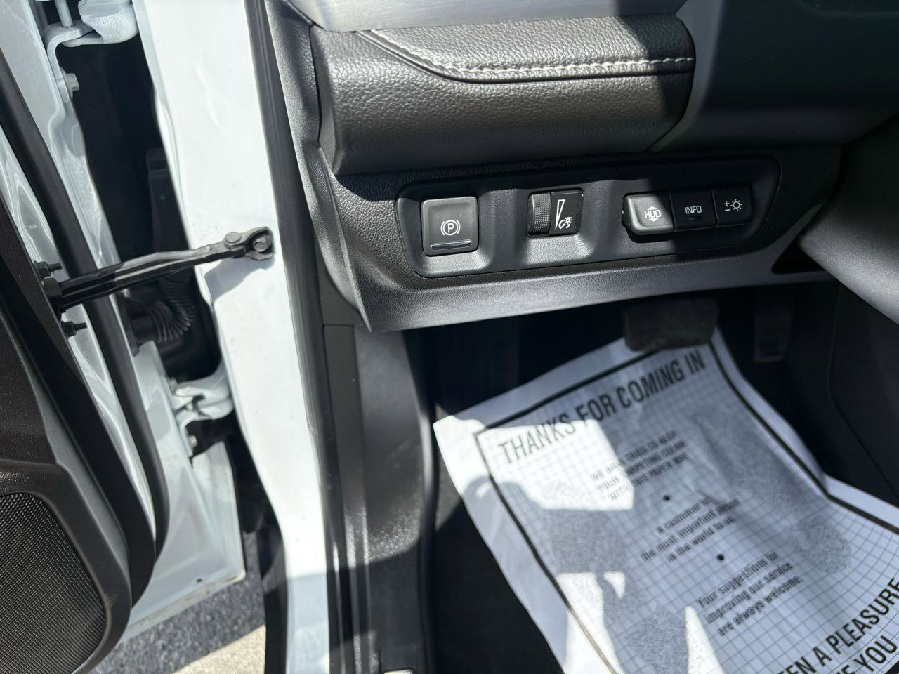 Used 2023 GMC Acadia SLT w/ Technology Package image 14