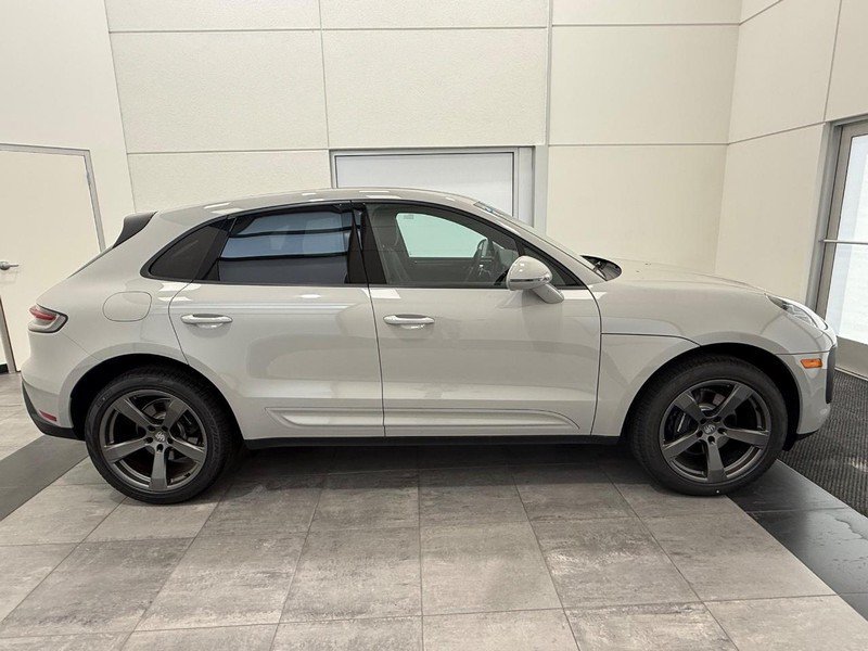 New 2026 Porsche Macan AWD/4WD image 8