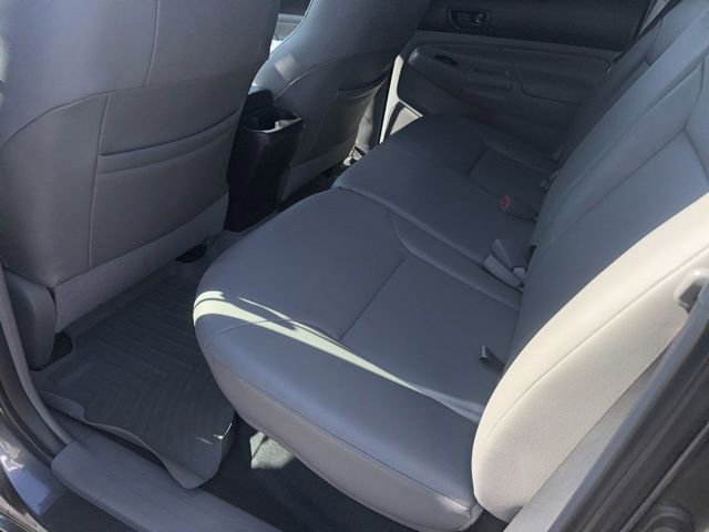 Used 2015 Toyota Tacoma 4x4 Double Cab w/ Limited Package image 13