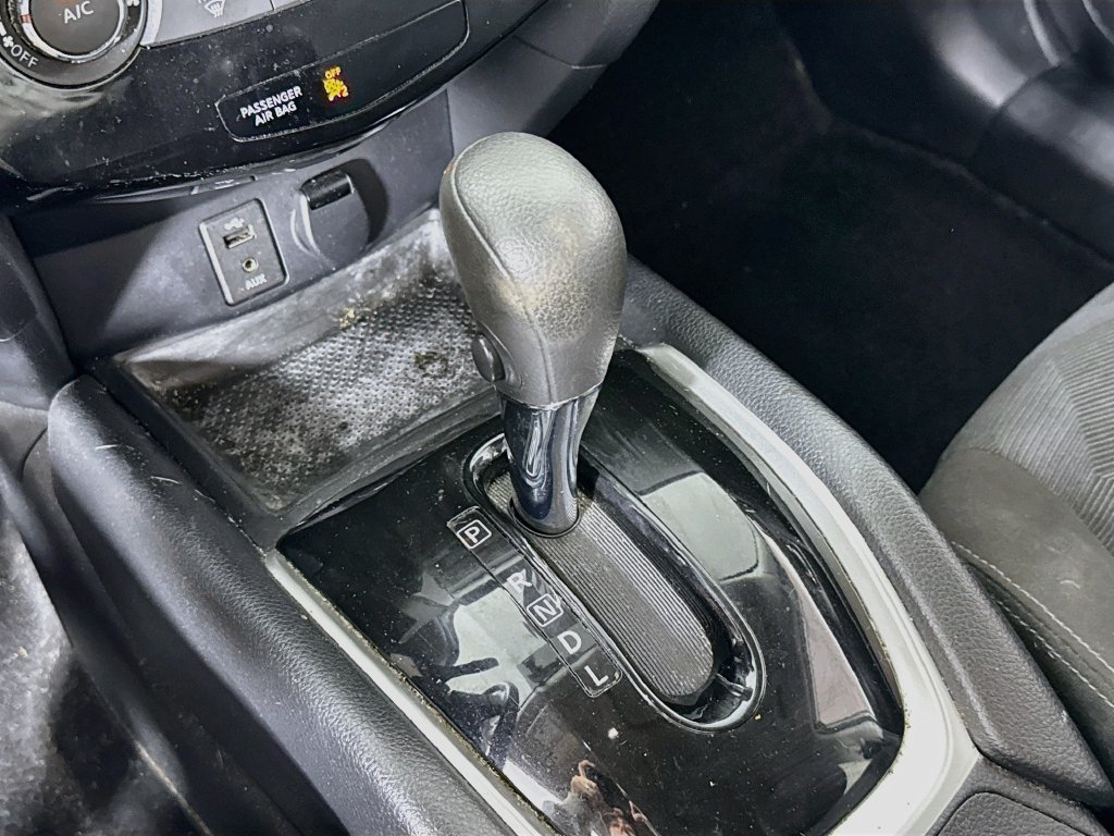 Used 2016 Nissan Rogue S AWD/4WD image 14
