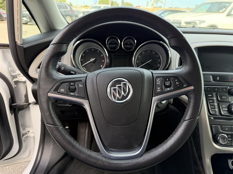 Used 2014 Buick Verano FWD image 11