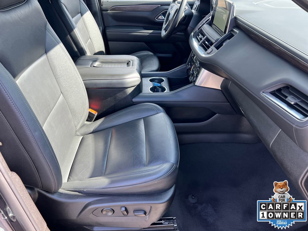 Used 2024 Chevrolet Suburban LT image 16