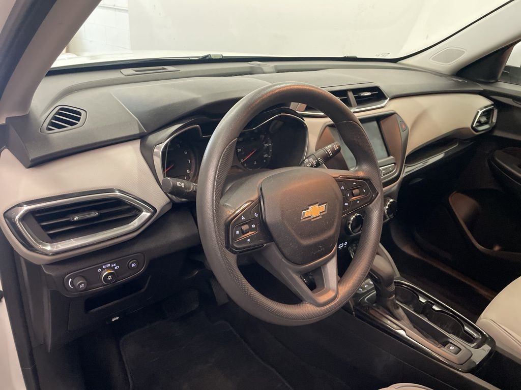 Used 2021 Chevrolet TrailBlazer LT AWD/4WD image 19