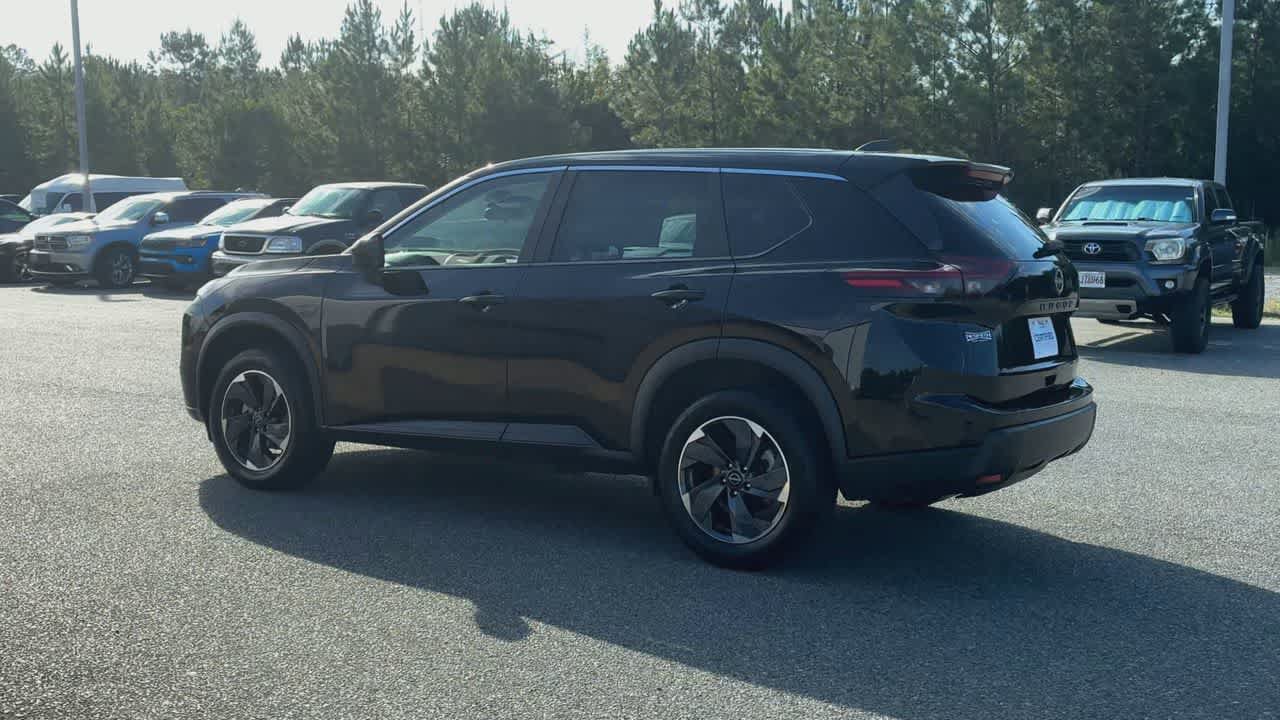 Used 2025 Nissan Rogue SV FWD image 6