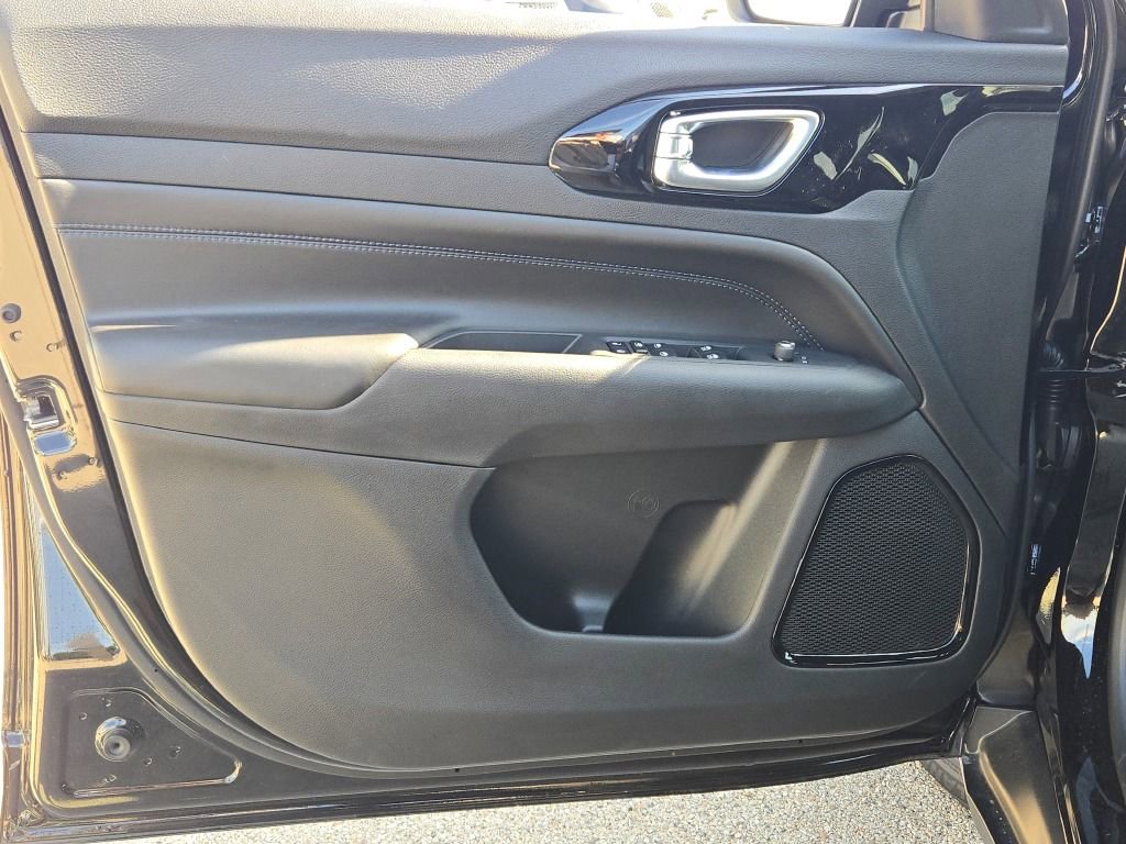 New 2026 Jeep Compass Latitude image 20