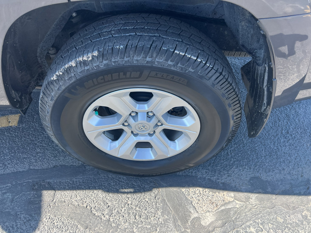 Used 2022 Toyota 4Runner SR5 Premium w/ Moonroof Package image 6