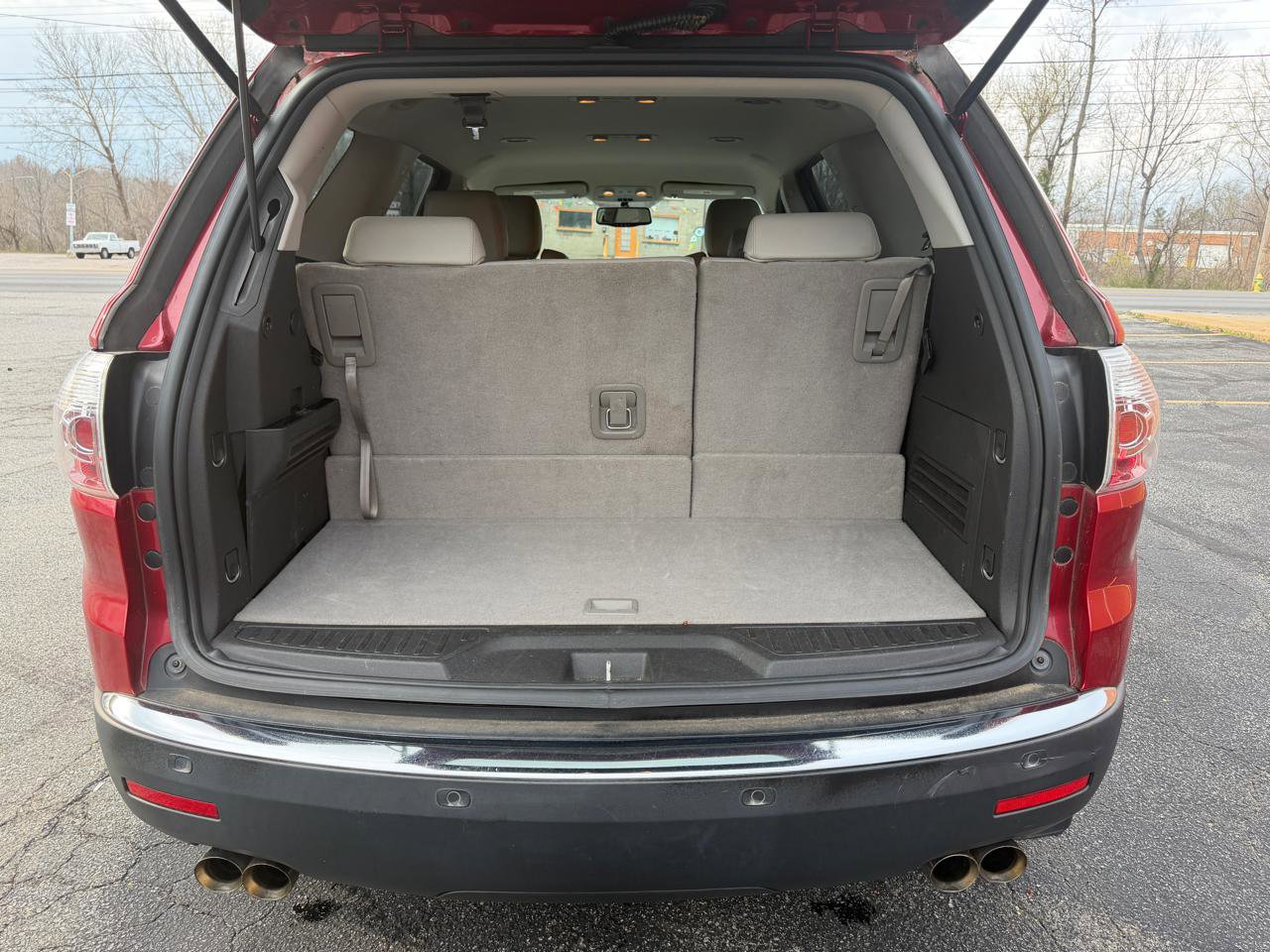 Used 2012 GMC Acadia SLT w/ LPO, 'HIT The Road' Package image 21