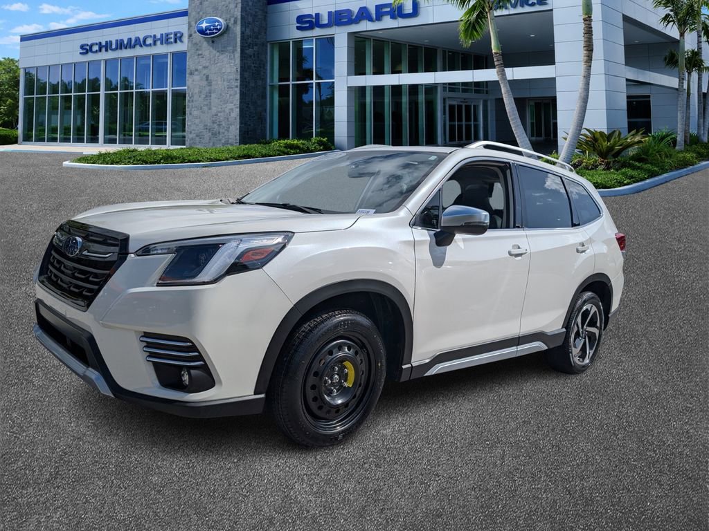 Used 2022 Subaru Forester Touring image 3