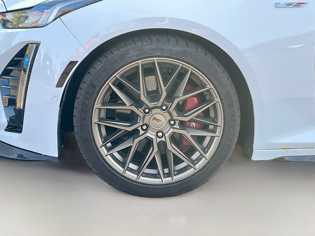 Used 2023 Cadillac CT5 V w/ Platinum Package RWD image 33