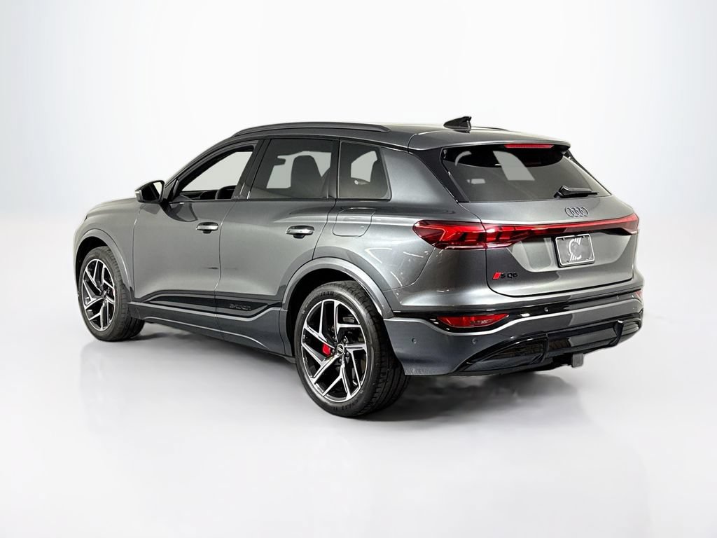 Used 2025 Audi SQ6 e-tron Prestige w/ 21" Black Optic Wheel Package AWD/4WD image 3
