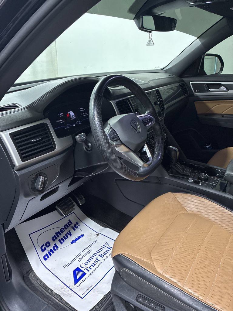 Used 2022 Volkswagen Atlas Cross Sport SEL Premium R-Line AWD/4WD image 12