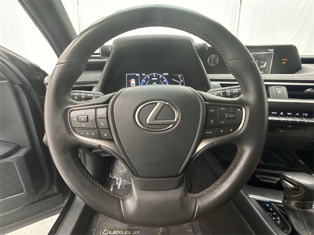 Used 2022 Lexus UX 200 image 14