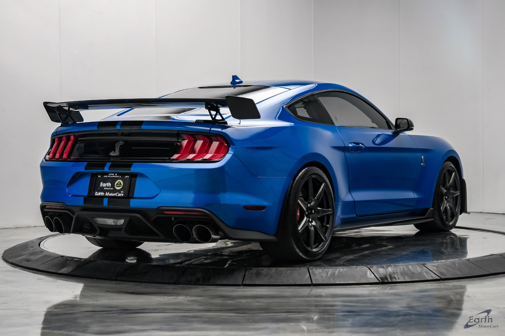 Used 2021 Ford Mustang Shelby GT500 w/ Carbon Fiber Track Pack RWD image 20