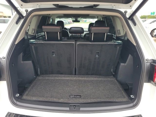 Used 2024 Volkswagen Atlas Peak Edition SE image 27