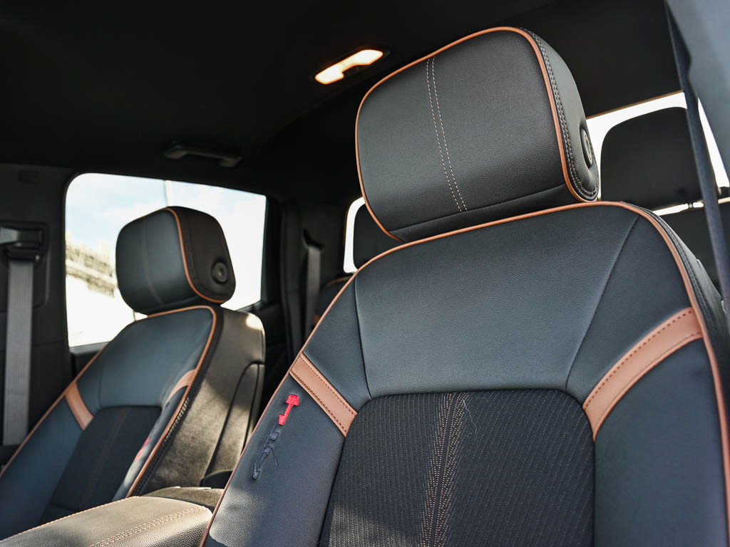 New 2026 GMC Canyon AT4 w/ Nightfall Essentials Package AWD/4WD image 18