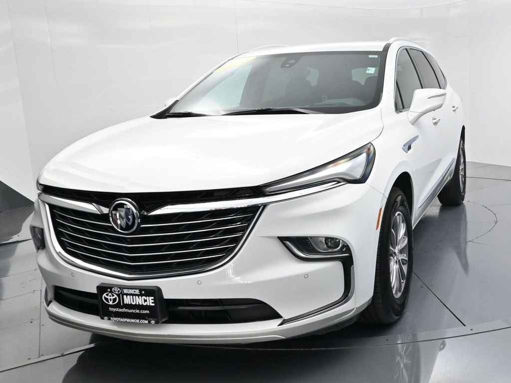 Used 2024 Buick Enclave Premium image 3