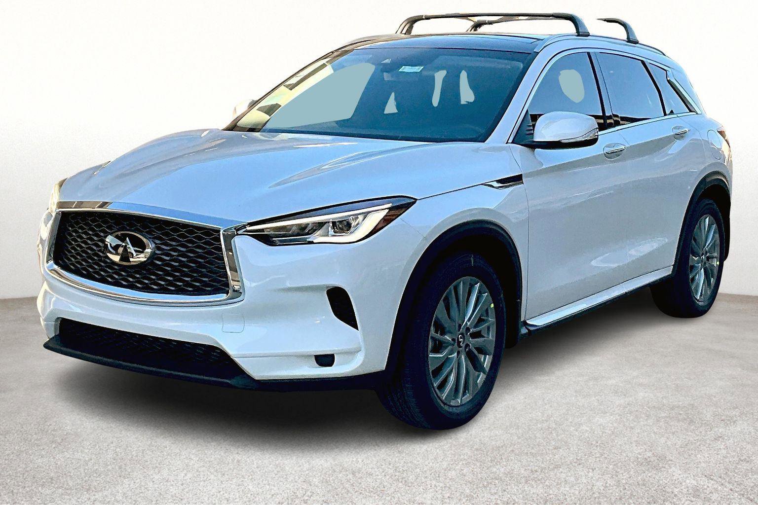 New 2025 INFINITI QX50 Luxe image 2