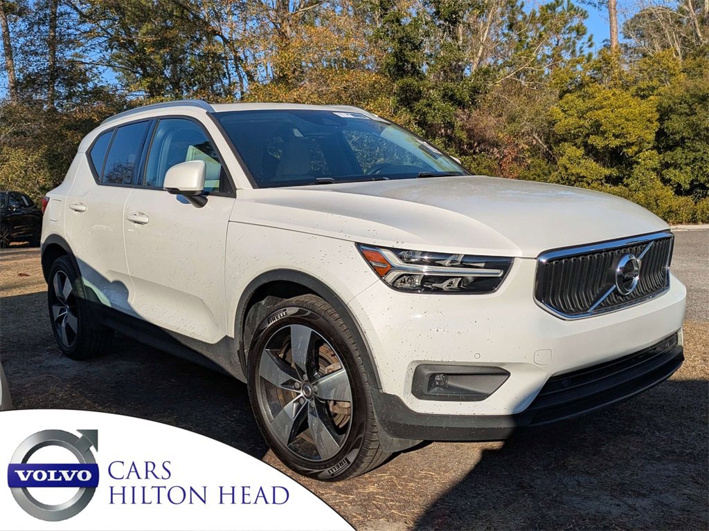 Used 2021 Volvo XC40 T5 Momentum w/ Protection Package Premier