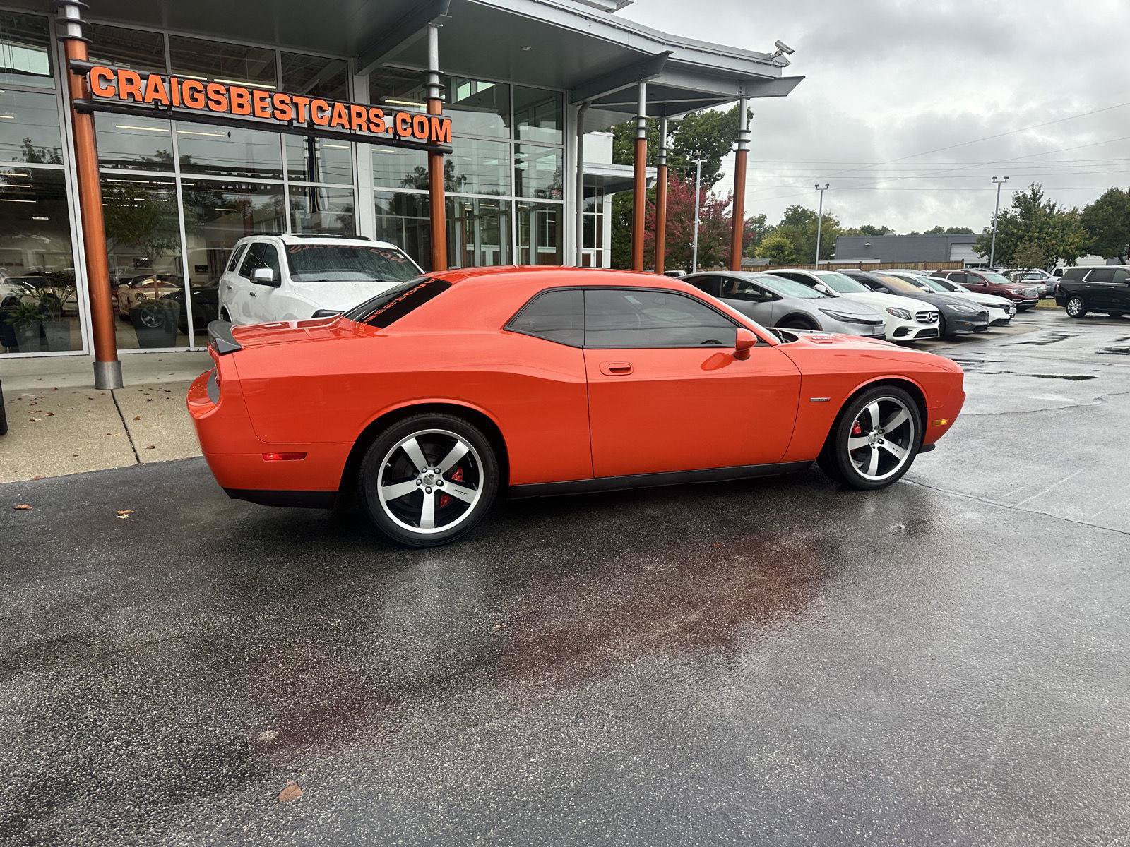 Used 2009 Dodge Challenger SRT8 RWD image 3
