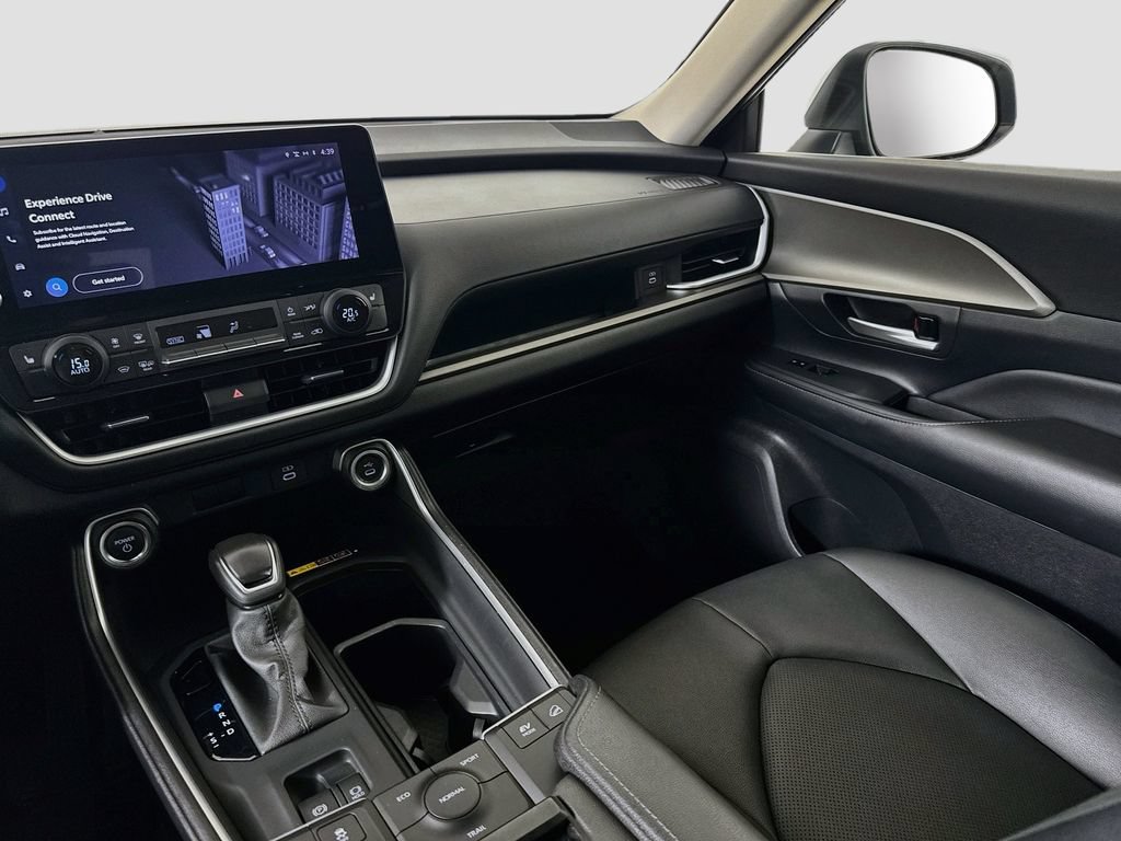 Used 2024 Toyota Grand Highlander AWD Hybrid image 24