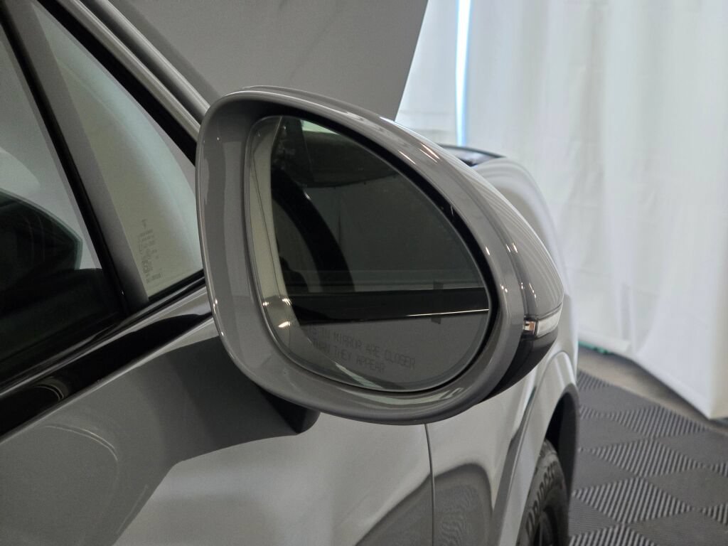 New 2026 Porsche Cayenne S AWD/4WD image 31