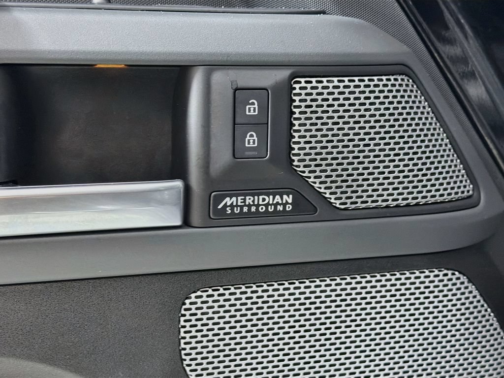 Certified 2023 Land Rover Defender 130 X-Dynamic SE AWD/4WD image 19