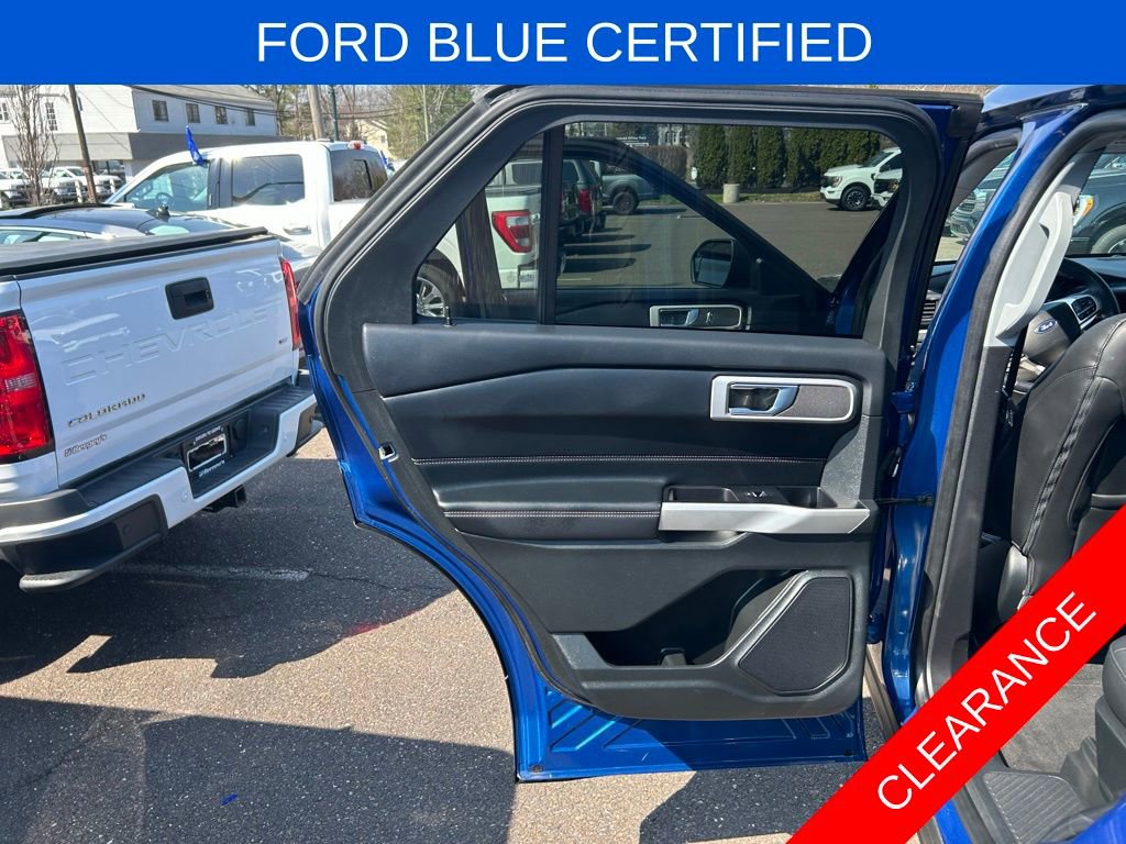 Certified 2022 Ford Explorer XLT w/ Equipment Group 202A AWD/4WD image 13