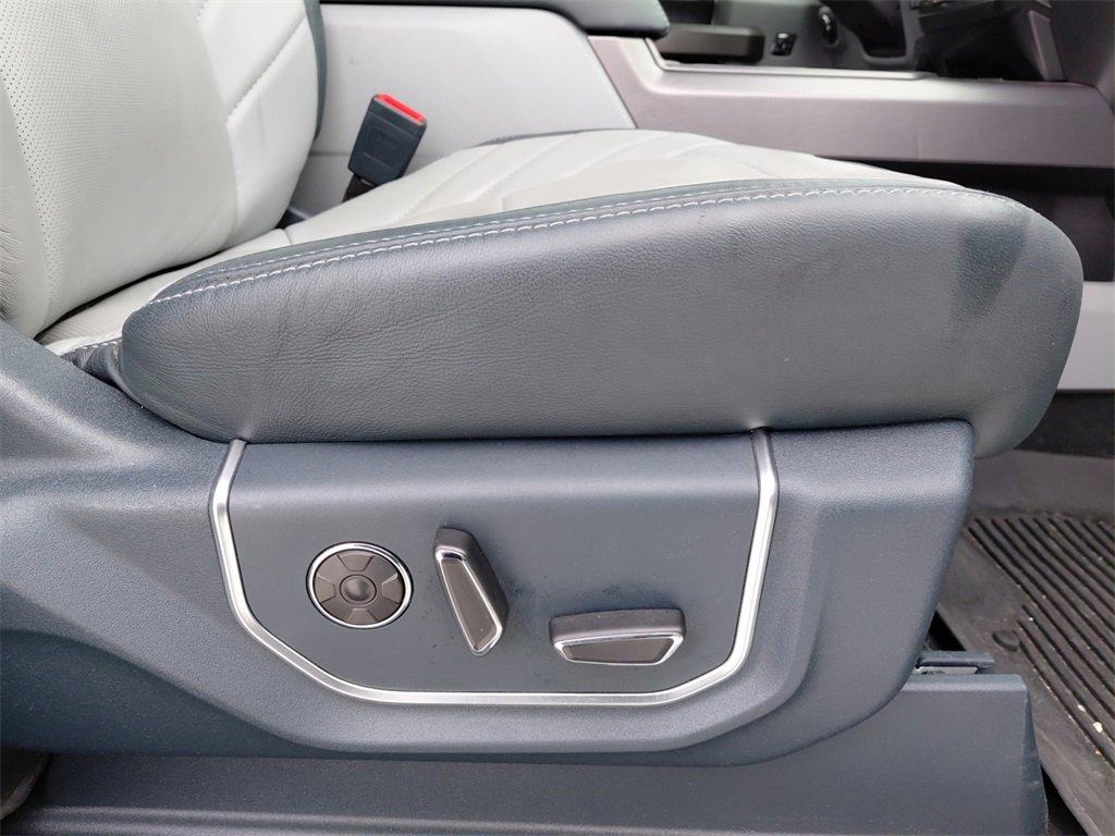 Used 2022 Ford F350 Limited image 17