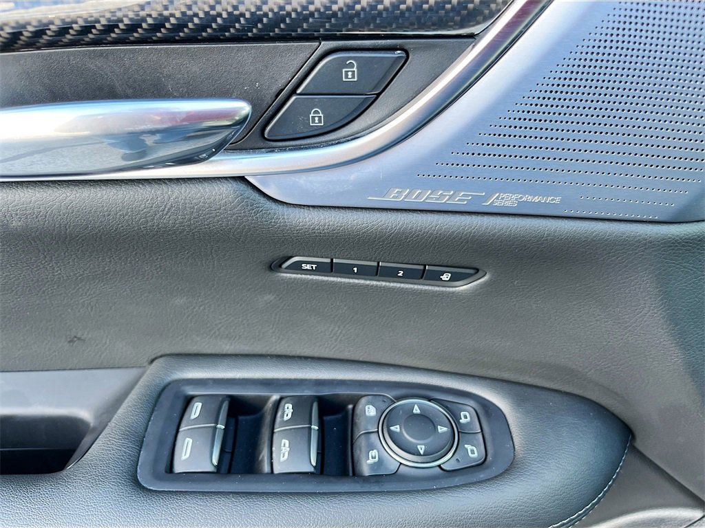 Used 2025 Cadillac XT6 Sport image 18