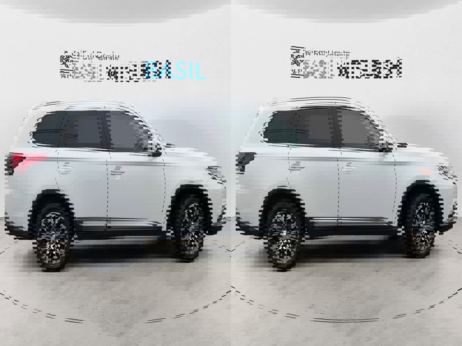 Used 2018 Mitsubishi Outlander SEL image 7