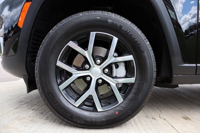 New 2025 Jeep Grand Cherokee Limited image 24