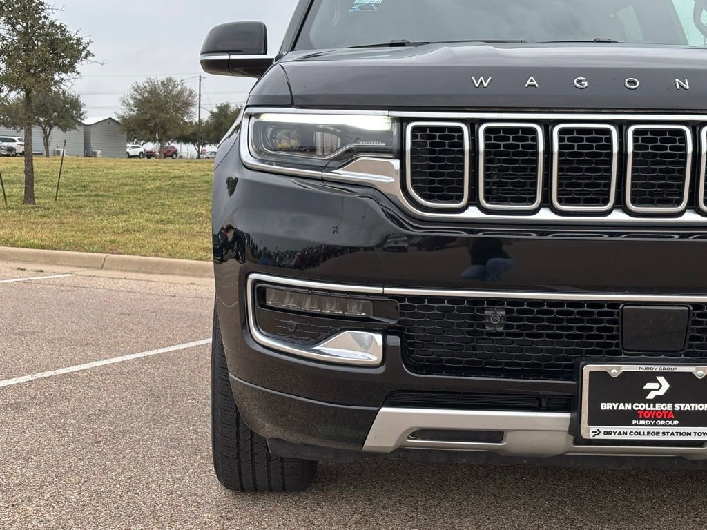 Used 2025 Jeep Wagoneer Series II w/ 8-Passenger Seating Package image 4