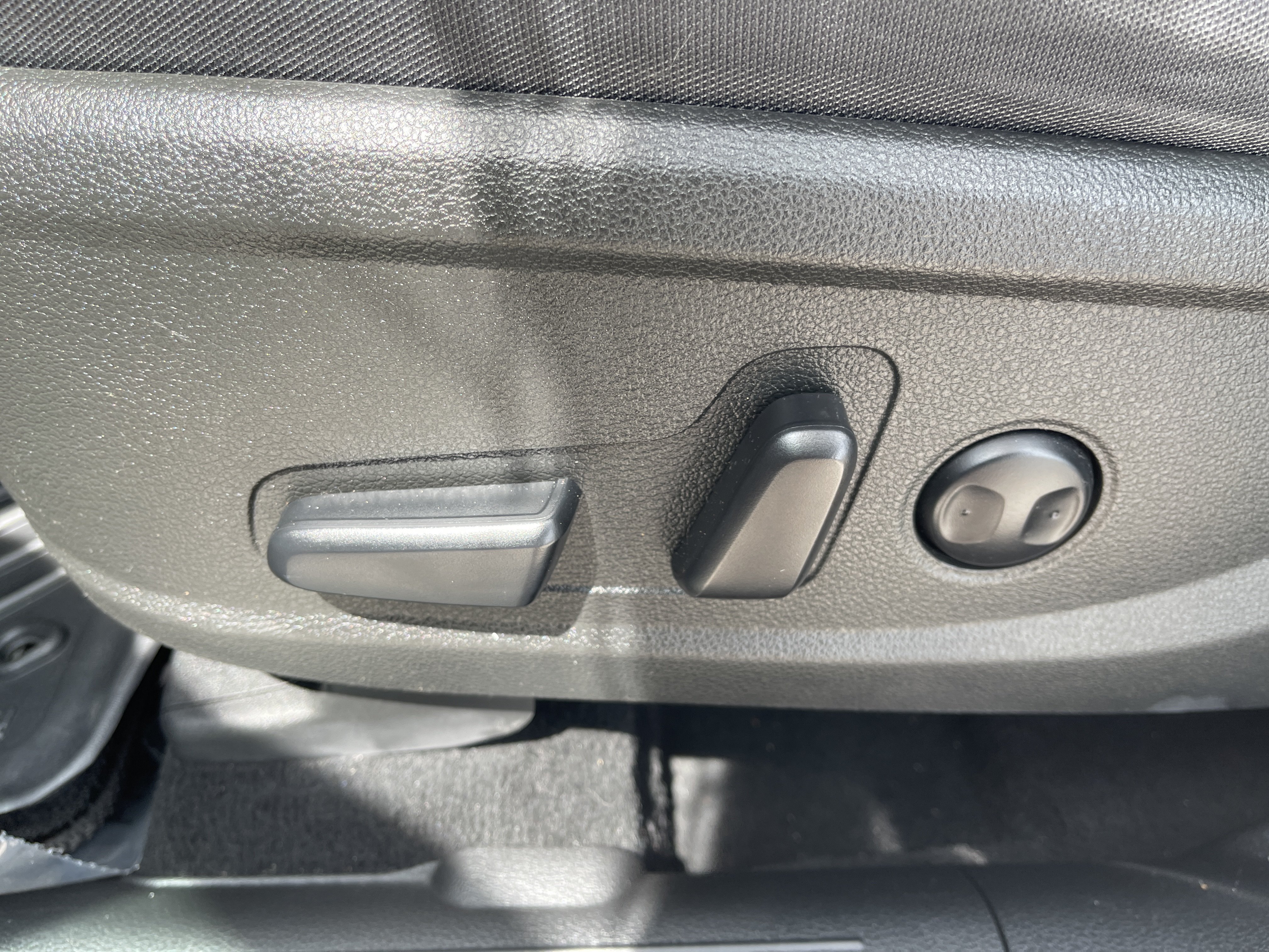 Used 2022 Hyundai Santa Fe SEL FWD image 35