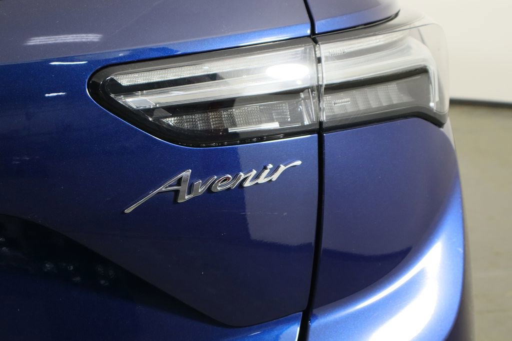 Used 2023 Buick Envision Avenir image 43